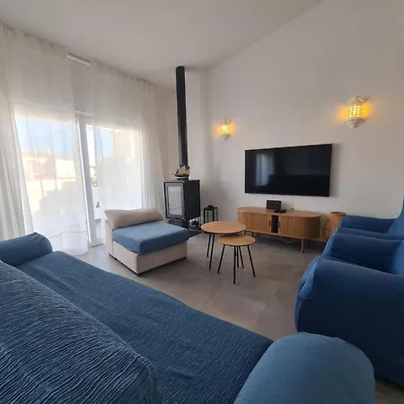 Villa 135 *
